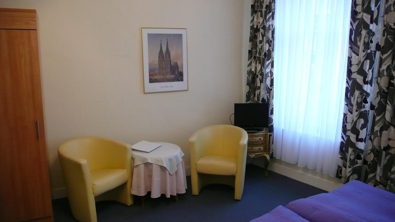 Storyhotel Bergischer Hof Königswinter Kamer foto