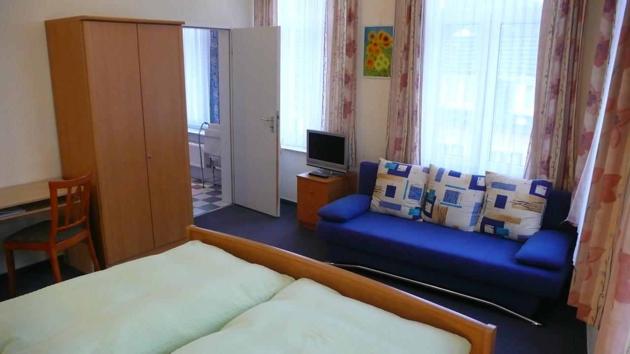Storyhotel Bergischer Hof Königswinter Kamer foto